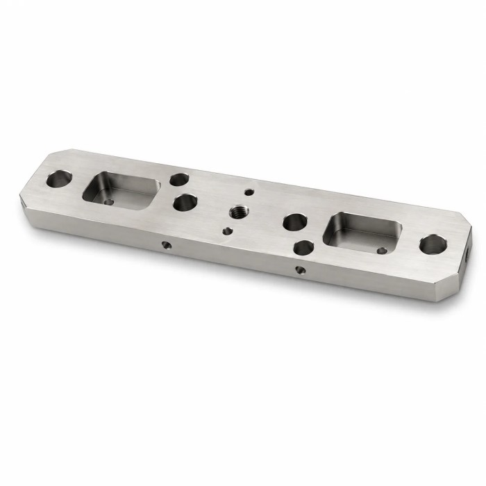 CNC megmunkált szerelőlap